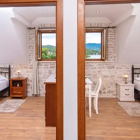 Lovi Te-three Bedroom With Pool And Sea View