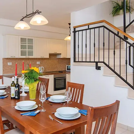 Lovi Te-three Bedroom With Pool And Sea View *