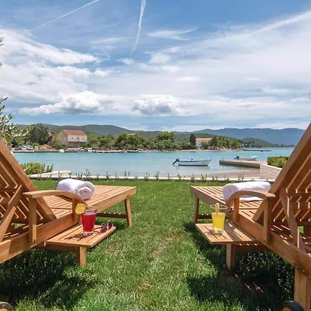 Lovi Te-three Bedroom With Pool And Sea View * Lovište