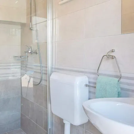 Lovi Te-three Bedroom With Pool And Sea View Hébergement de vacances