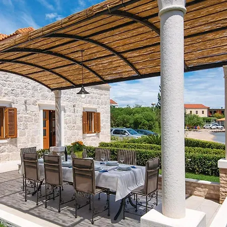 Lovi Te-three Bedroom With Pool And Sea View