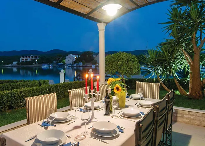 Lovi Te-three Bedroom With Pool And Sea View * Lovište