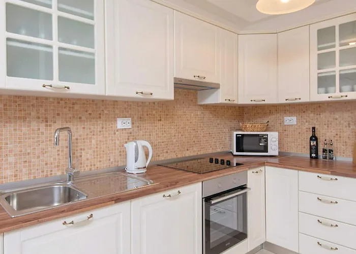 Lovi Te-three Bedroom With Pool And Sea View Lovište