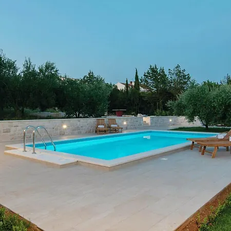 Lovi Te-three Bedroom With Pool And Sea View *