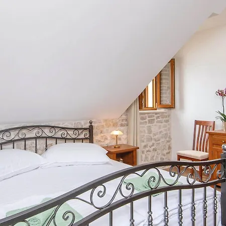 Lovi Te-three Bedroom With Pool And Sea View Dom wakacyjny