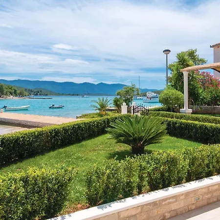 Nyaraló Lovi Te-three Bedroom With Pool And Sea View