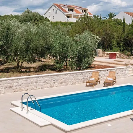Lovi Te-three Bedroom With Pool And Sea View * Lovište