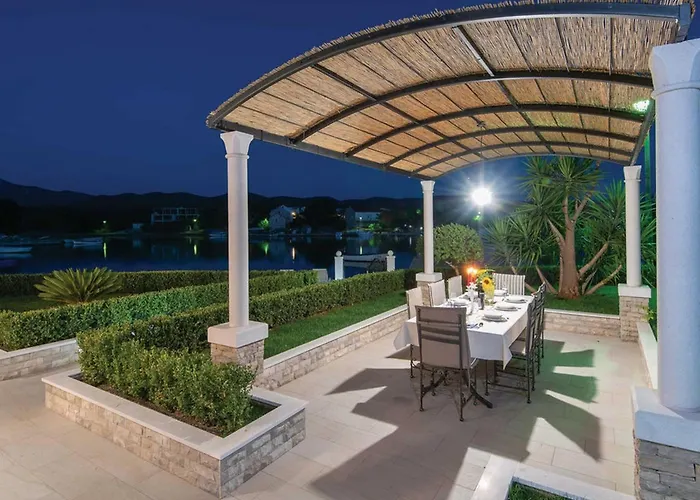 Lovi Te-three Bedroom With Pool And Sea View *