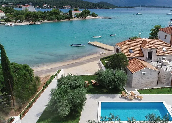 Lovi Te-three Bedroom With Pool And Sea View *