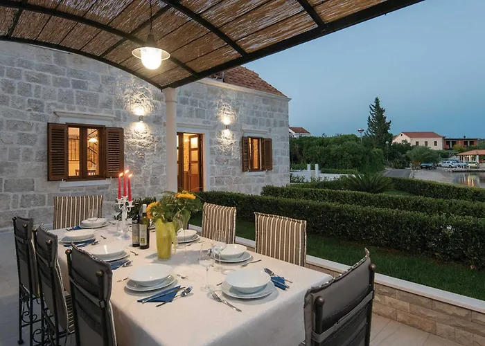 Lovi Te-three Bedroom With Pool And Sea View *