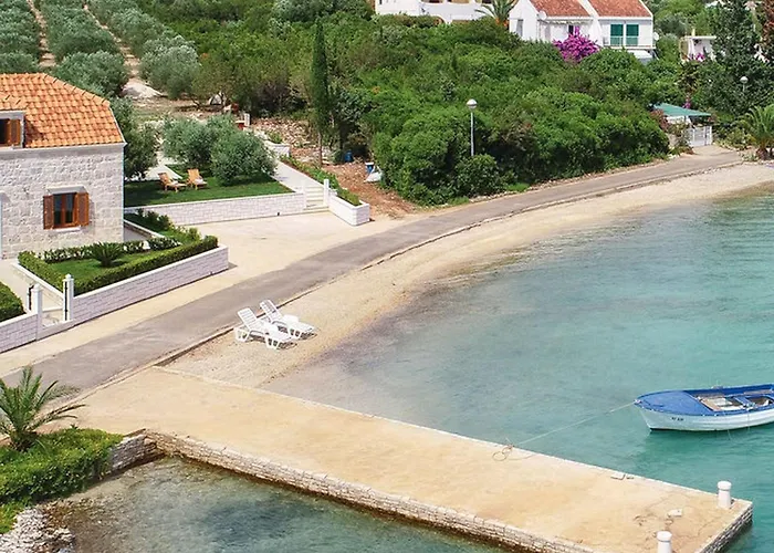 Lovi Te-three Bedroom With Pool And Sea View * Lovište