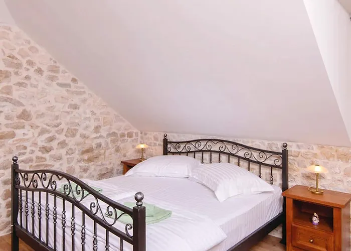 Lovi Te-three Bedroom With Pool And Sea View