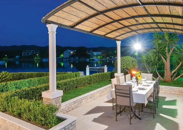 Lovi Te-three Bedroom With Pool And Sea View * לוביסטה